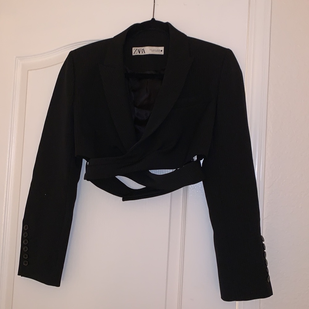 Zara/ black/ small/ never worn without tags